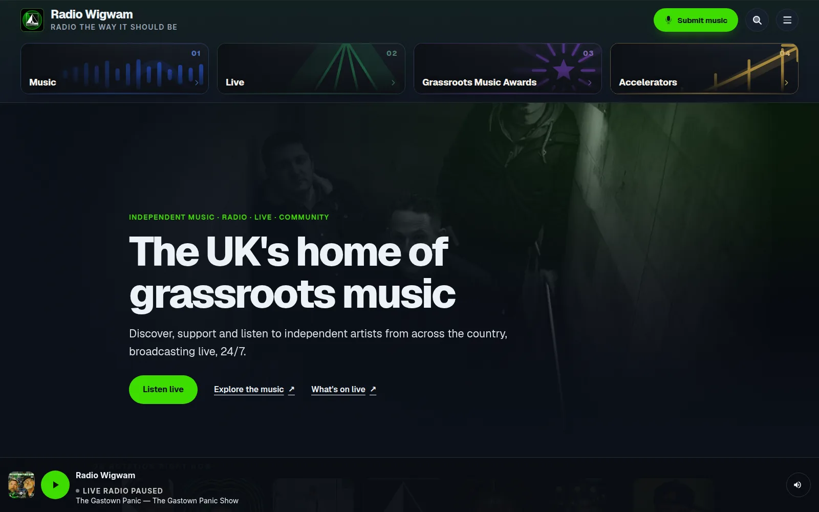 The Radio Wigwam home page: the headline The UK's home of grassroots music above the live radio player.